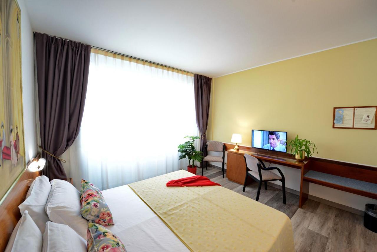 Hotel Krystal Bussolengo Esterno foto