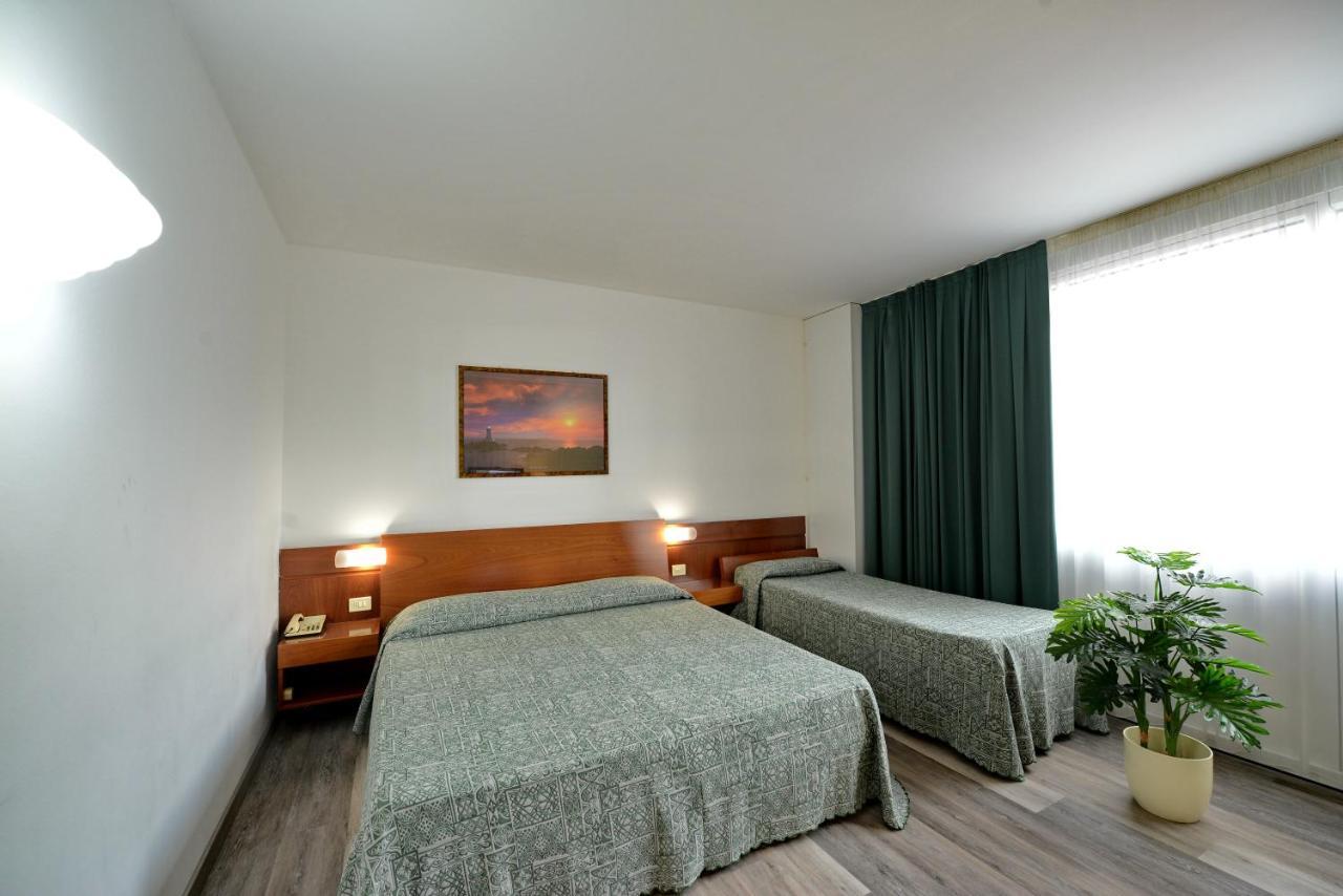 Hotel Krystal Bussolengo Esterno foto